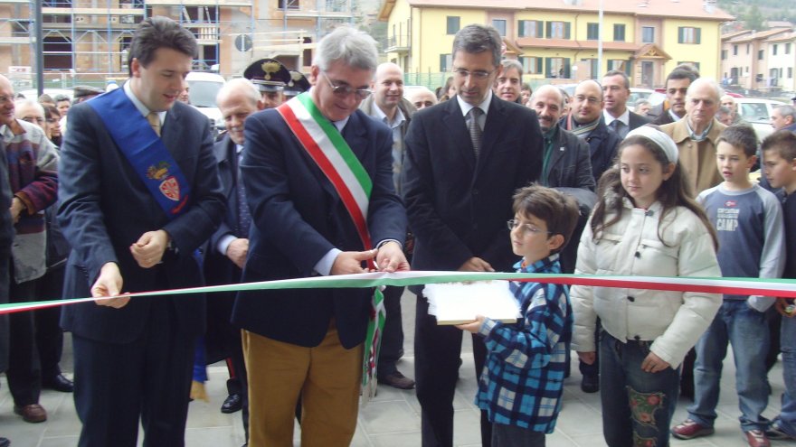 Il Presidente Renzi, il Sindaco Corbatti e l'assessore regionale Simoncini inaugurano il Giotto Ulivi di Firenzuola