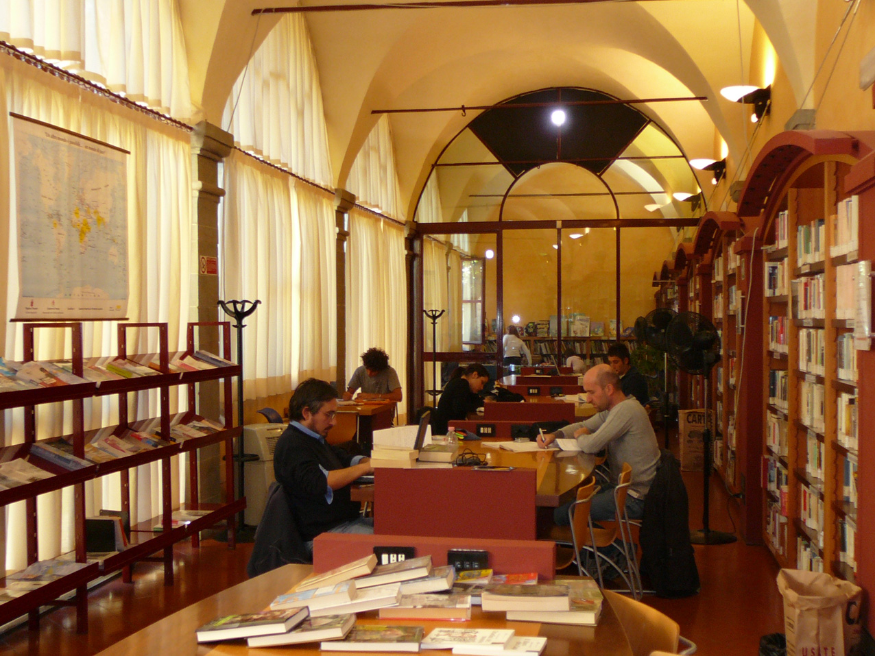 Interno della Biblioteca comunale di Scandicci