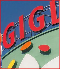 Insegna al centro commerciale I Gigli