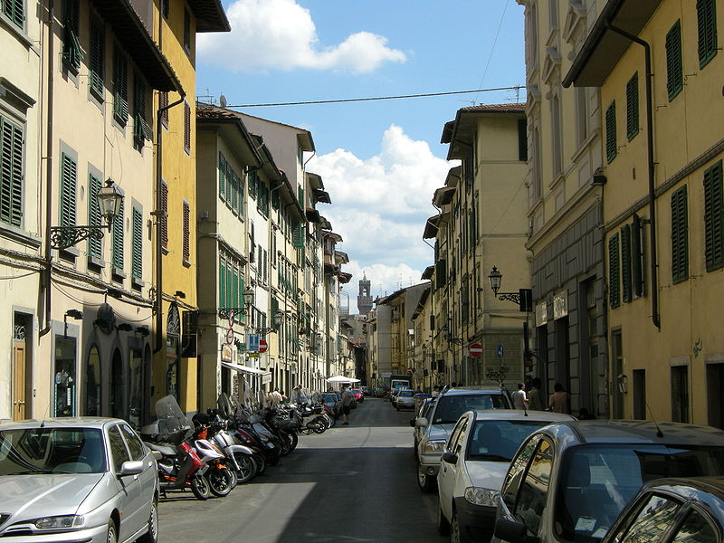 Via Palazzuolo a Firenze (foto da Wikimedia Commons)
