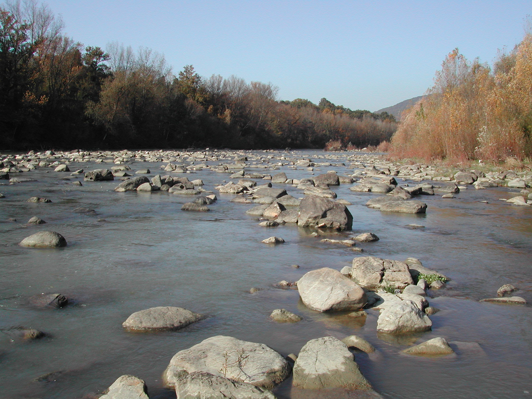 Poca acqua, sospesi gli attingimenti