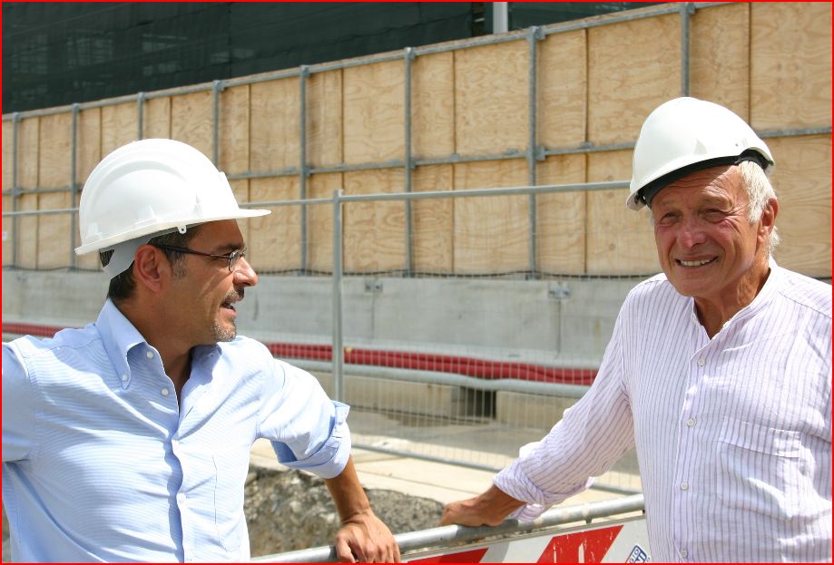 Rogers con il sindaco Gheri in visita al Cantiere del nuovo centro di Scandicci