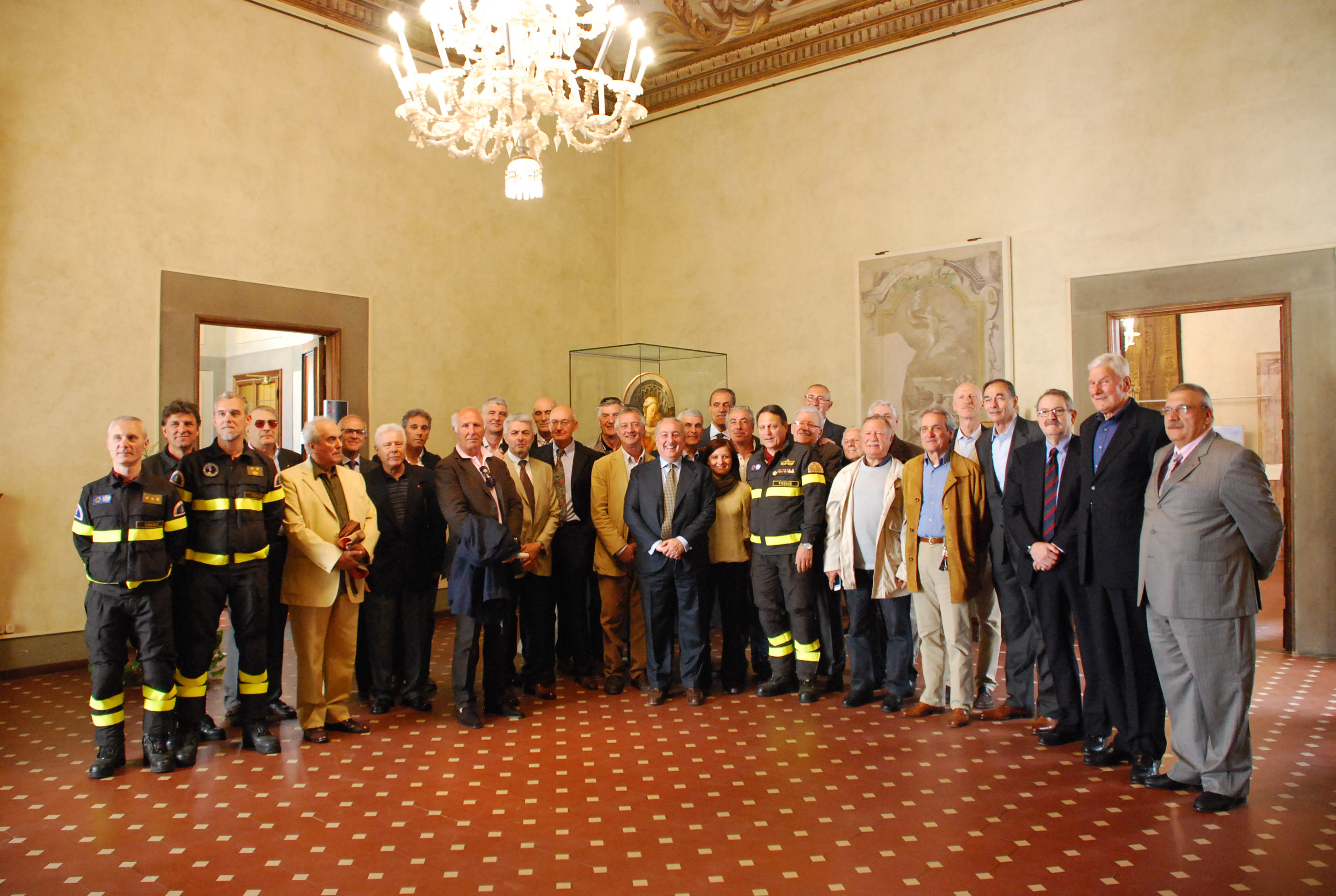 foto di gruppo - 50 anni di attività G.S. Ruini Pallavolo 