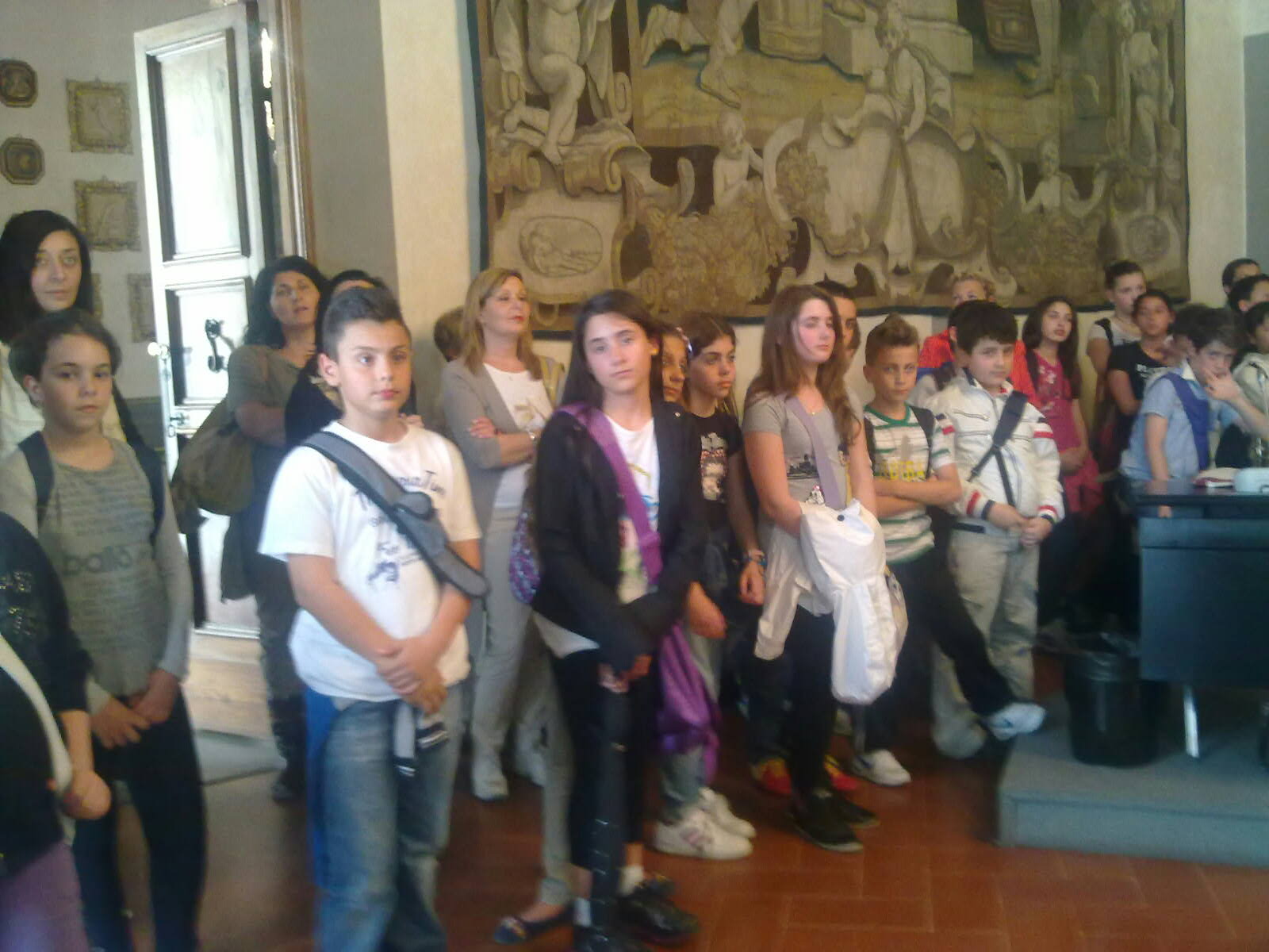 Gli allievi della scuola Carducci di Fucecchio nella Sala IV Stagioni di Palazzo Medici Riccardi