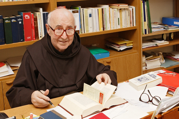 Padre Ernesto Caroli 