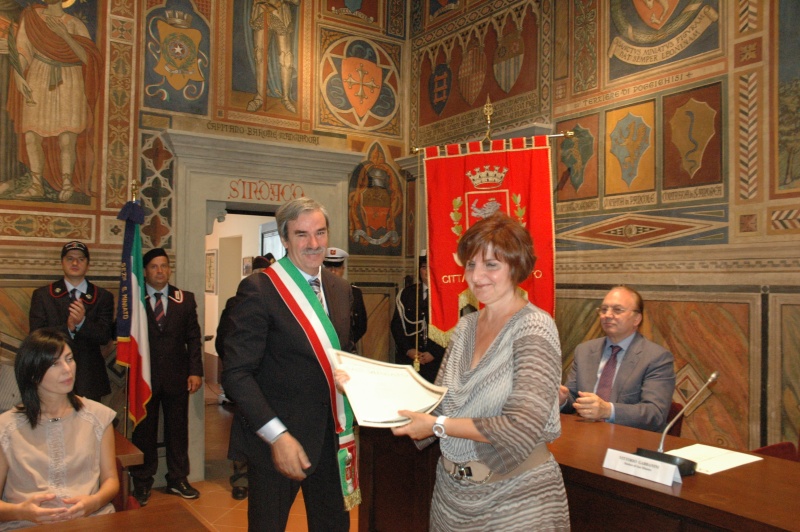 Il sindaco di San Miniato con Rita Caponi