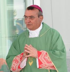 Il vescovo di Prato Franco Agostinelli