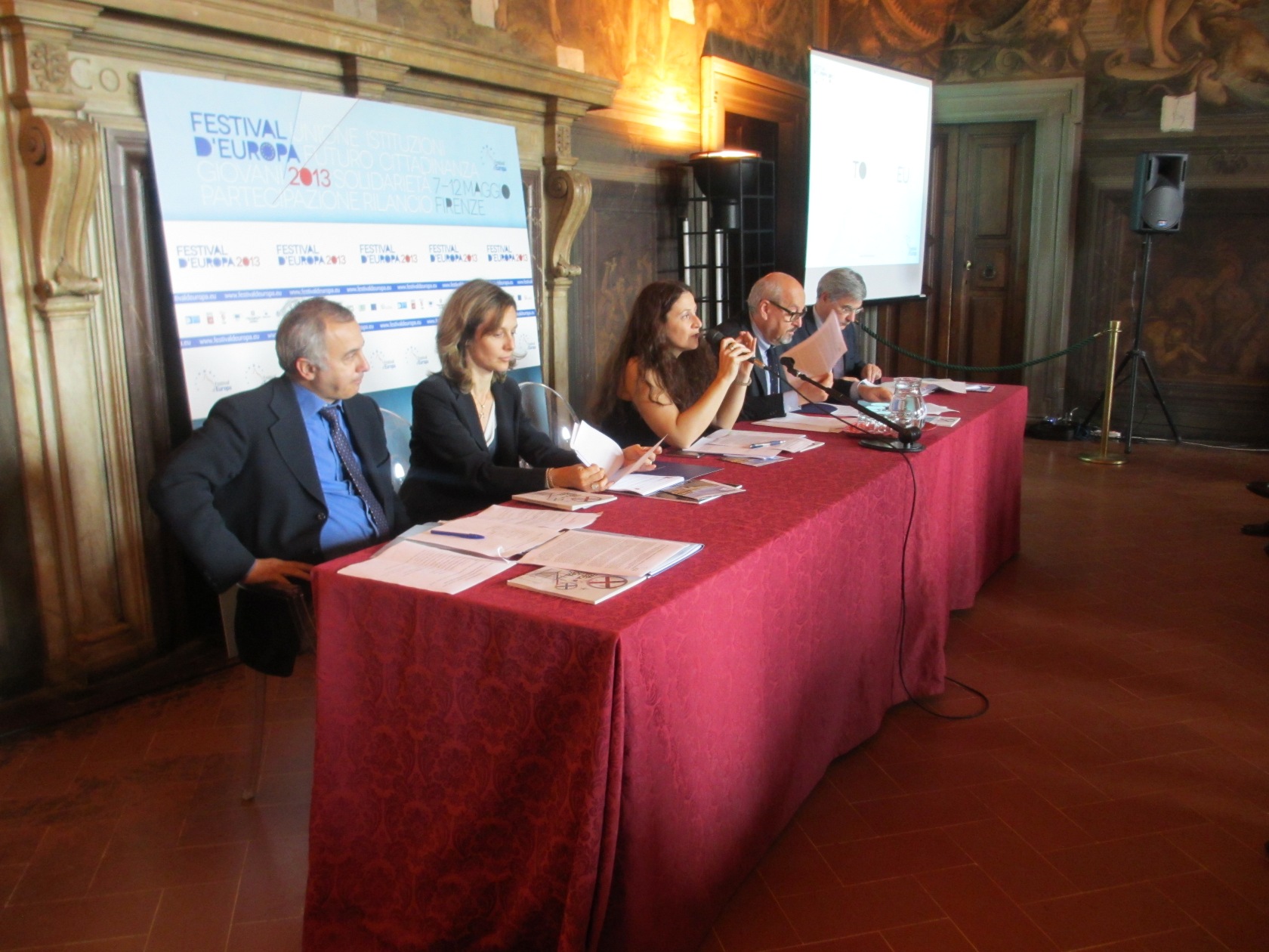 Presentazione del Festival d'Europa. Il primo da sinistra è l'assessore provinciale Di Fede