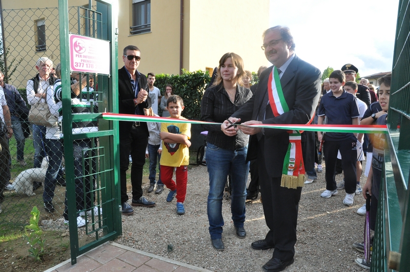 Il sindaco Giovannoni e Alessandra Borgonovo inaugurano il nuovo centro sportivo del Mezzule