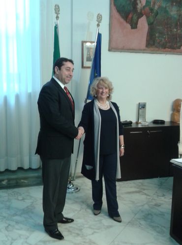Il Prefetto di Prato Maria Laura Simonetti con Cristian David, Ministro delegato per i Romeni all’estero