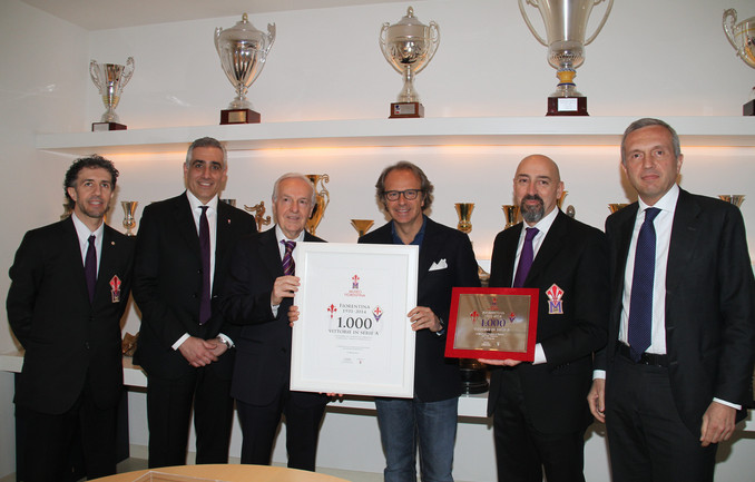 Premio a Andrea della Valle per le Mille vittorie Viola (foto Claudio Giovannini