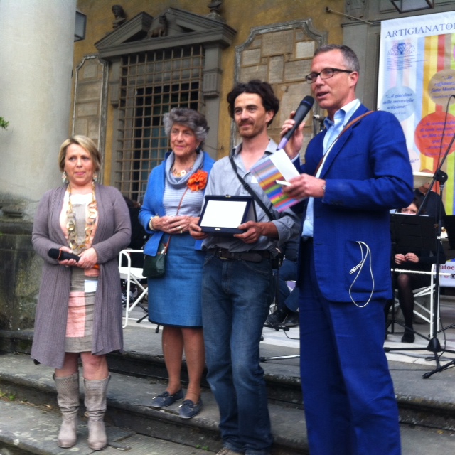 Paolo Benvenuti vincitore del premio BlogseCrafts QN La Nazione con Olga Mugnaini, Giorgiana Corsini e Neri Torrigiani