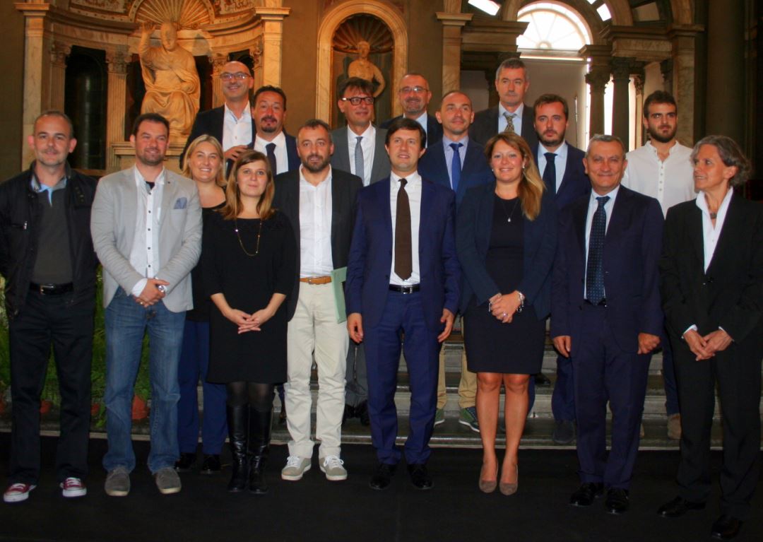 Foto di gruppo per il Consiglio metropolitano (Foto Antonello Serino - Met)