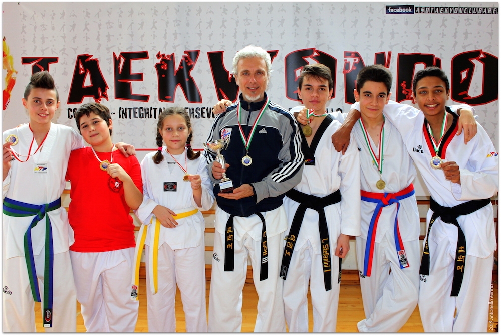 Premiazione campionato regionale Taekwondo (foto Antonello Serino)