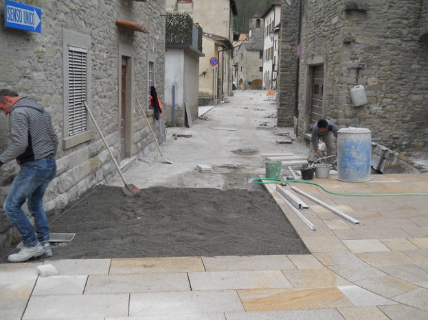Nuovo intervento di riqualificazione della pavimentazione del centro storico di Palazzuolo sul Senio