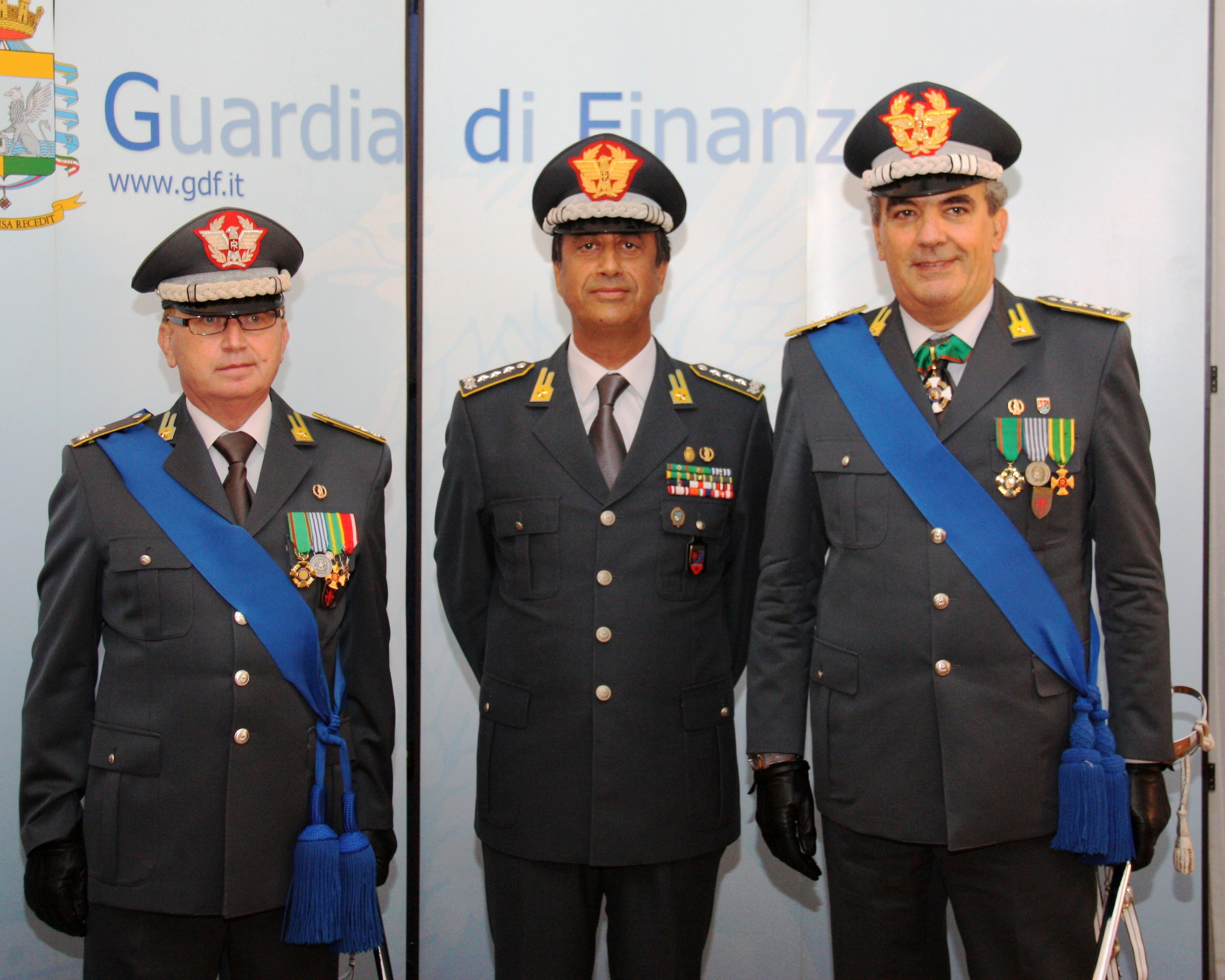 da sinistra: Gen. di Brigata Michele CARBONE, Gen. di Corpo D’Armata Edoardo VALENTE, Gen. di Corpo d’Armata Andrea DE GENNARO