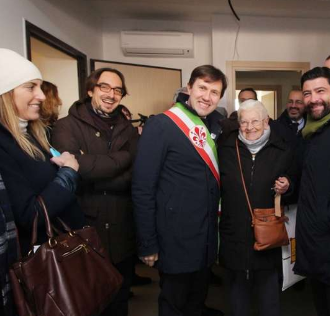 Il sindaco Nardella alla consegna degli alloggi di edilizia residenziale pubblica nell’area ex Longinotti 