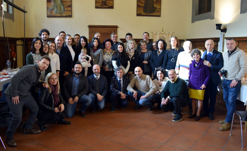 Monsignor Agostinelli con i giornalisti pratesi