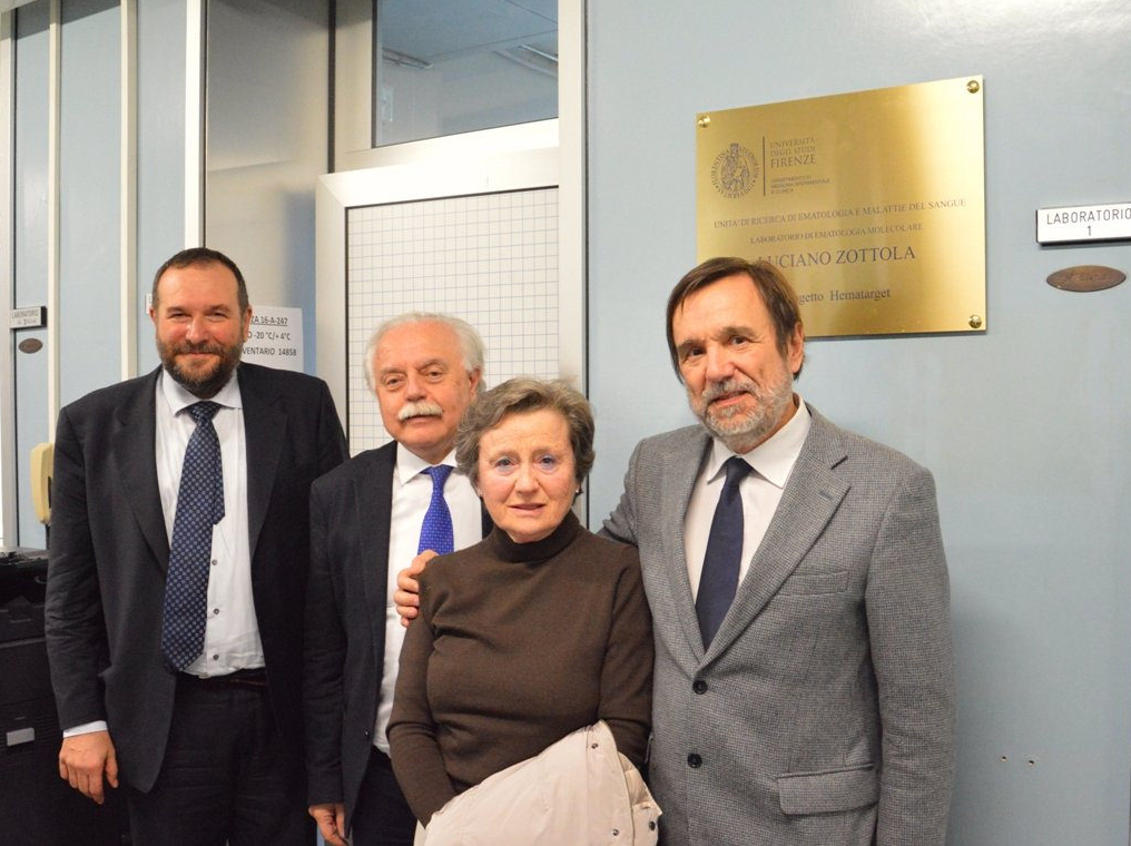 Da destra, il rettore Luigi Dei, la signora Rosanna Avanzi Zottola, Alberto Bosi, Luca Lavazza