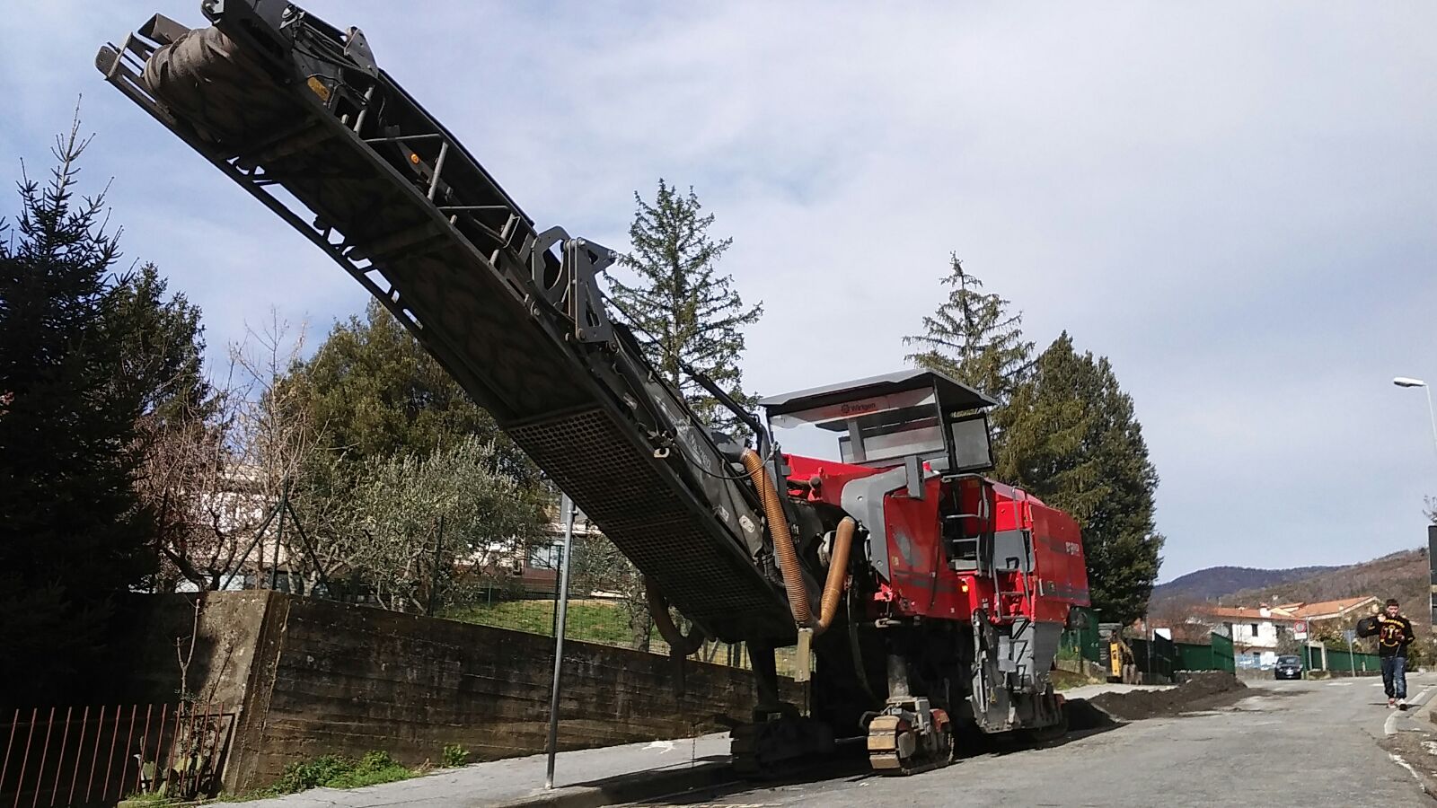 I lavori in via Guido Monaco a Reggello