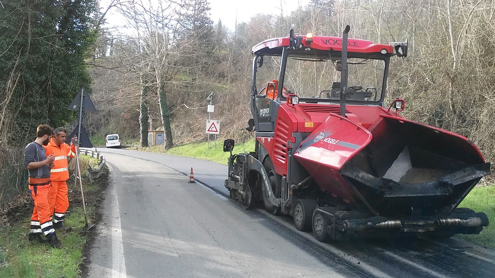 I lavori in via Guido Monaco a Reggello