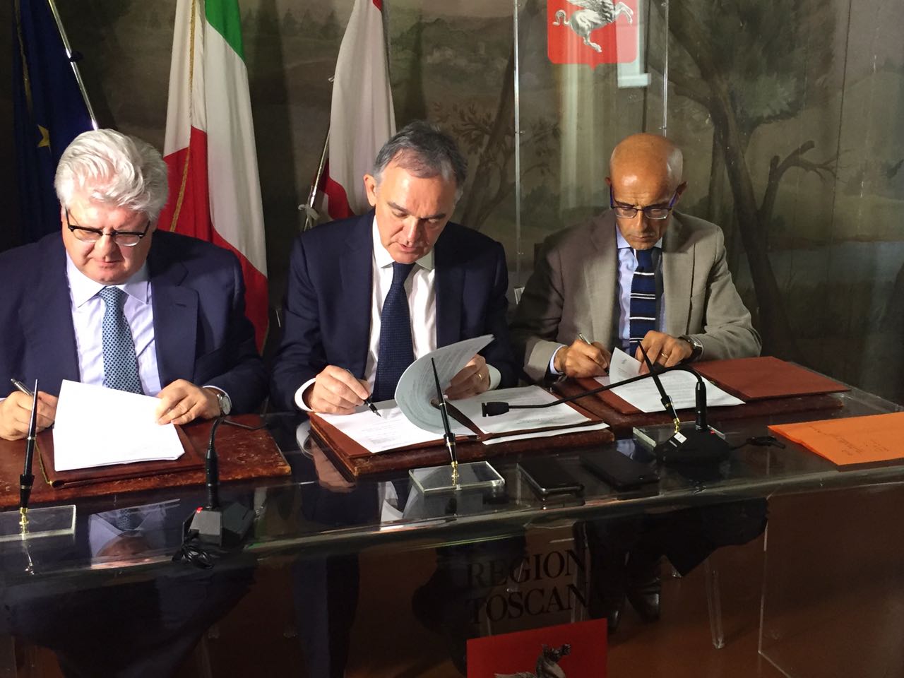 Firma Protocollo - fonte Regione Toscana