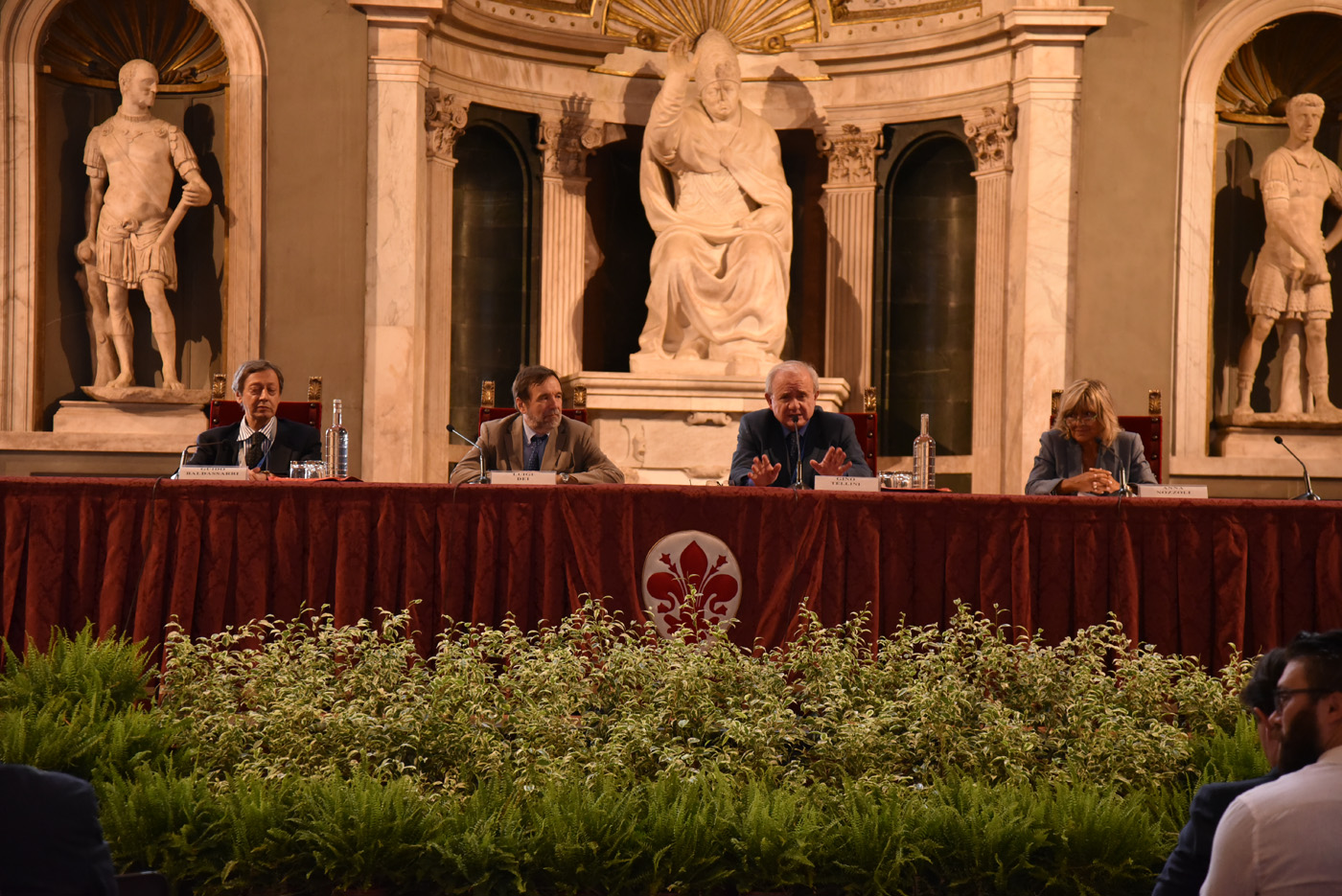  (da sinistra): Guido Baldassarri, Luigi Dei, Gino Tellini (fondatore del Centro studi &quot;Palazzeschi&quot;) e Anna Nozzoli