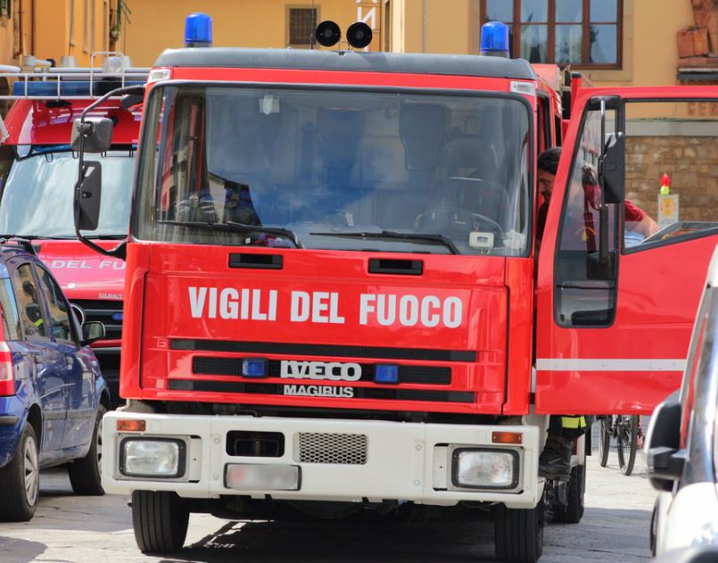 Vigili del fuoco (foto Antonello Serino - Met)