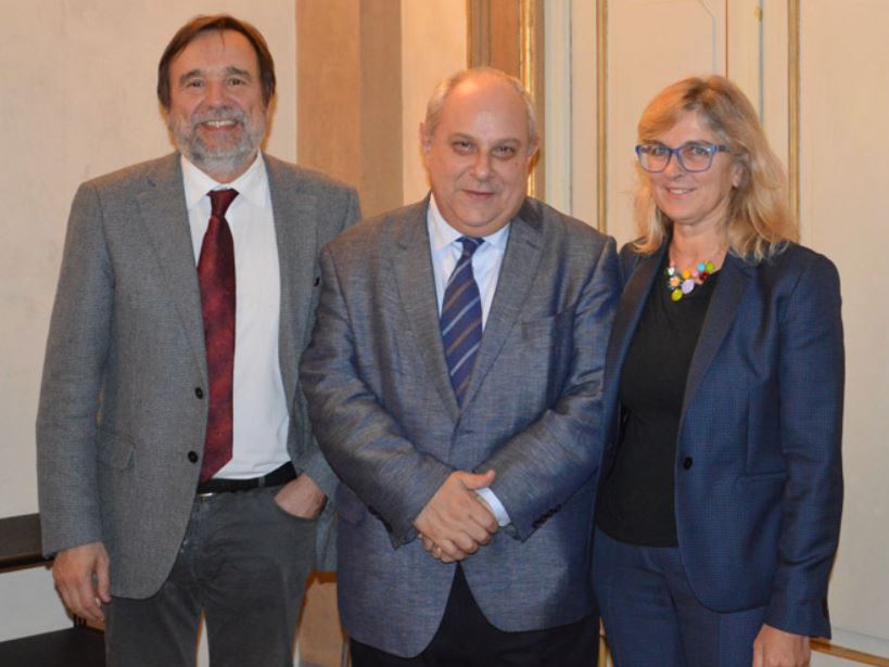 Da sinistra il rettore Luigi Dei, il viceministro (Affari Esteri) Mario Giro e Giorgia Giovannetti