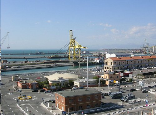 oltre 150 nuove assunzioni a Livorno e Piombino 