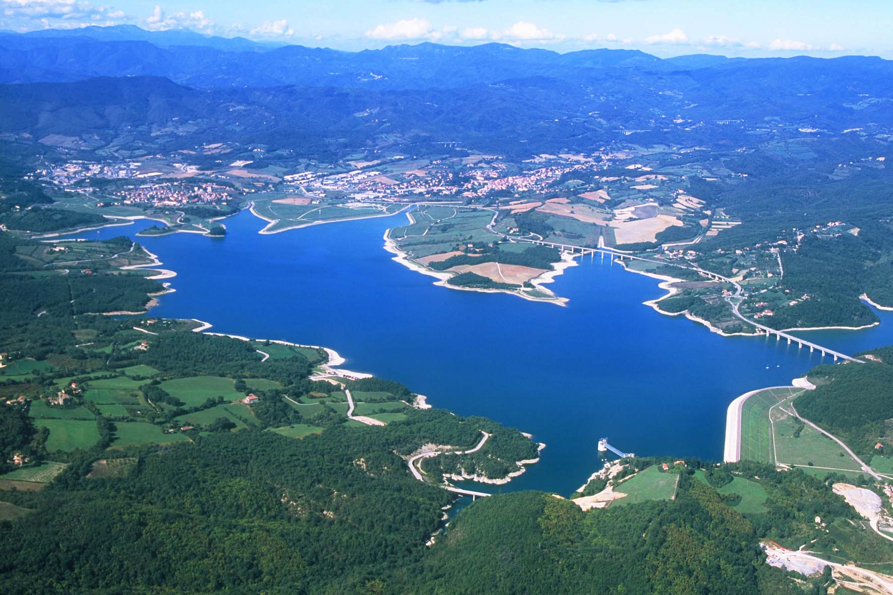 Il lago di Bilancino (dal sito web della Pro Loco Barberino)