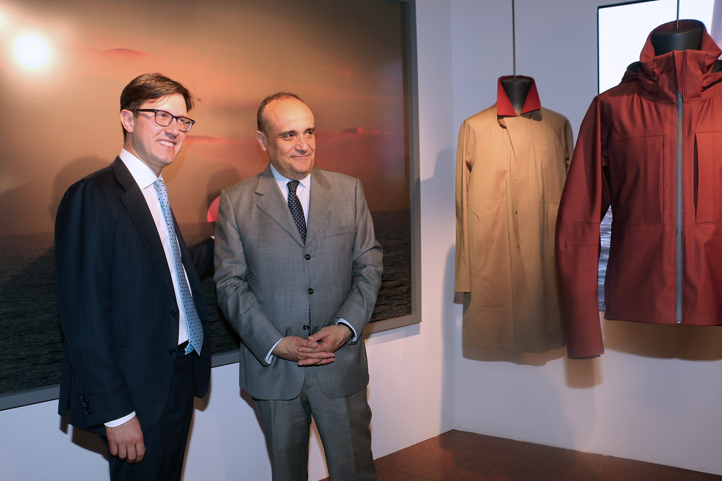 Il sindaco Dario Nardella visita Pitti uomo 2018 con il ministro Alberto Bonisoli