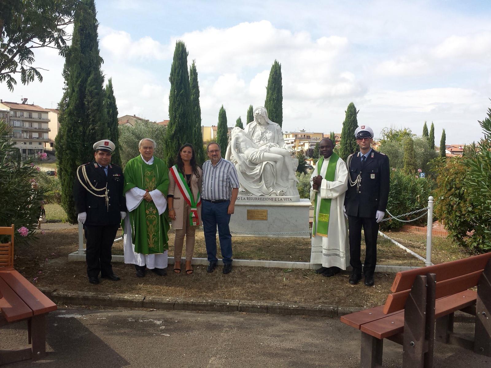 Restaurata la copia della Pietà di Michelangelo al cimitero di Montespertoli