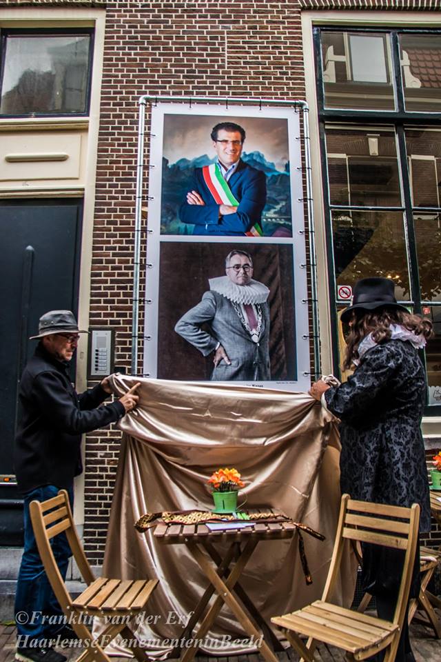 Le gigantografie dei cittadini vinciani per le vie di Haarlem 