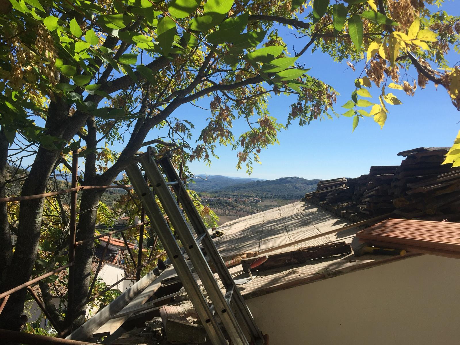  Rifacimento del tetto e di parti d’intonaco: lavori in corso al Centro Moretti 