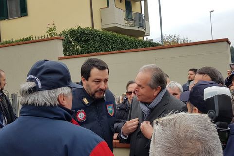 Il Ministro Salvini con il sindaco di Montemurlo