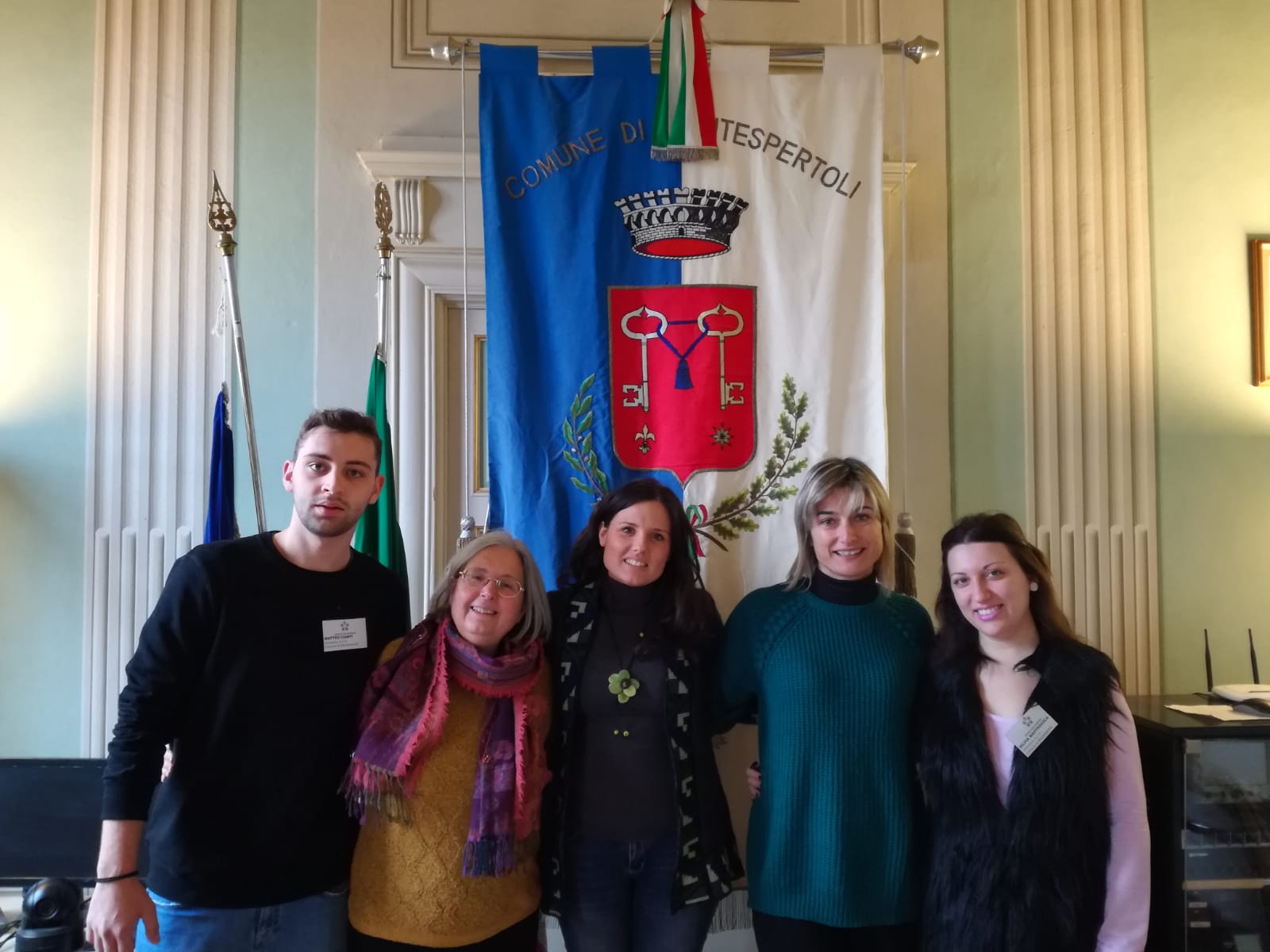 Servizio Civile - da sx Matteo, Cinzia Mundula, Giulia Pippucci, Valentina Neri (assistente sociale) e Silvia