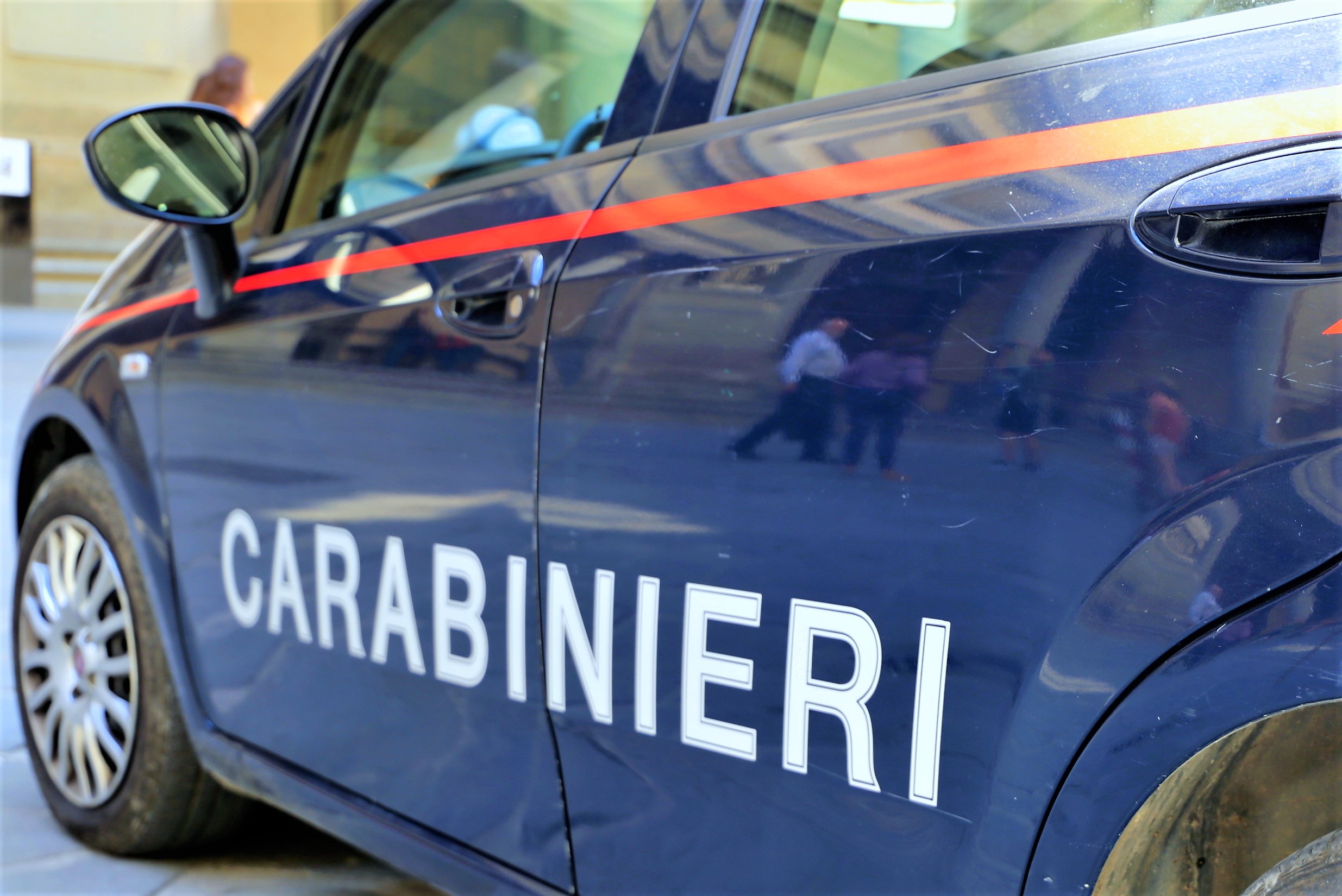 Due cittadini rumeni arrestati per tentata rapina aggravata (foto Antonello Serino Redazione Met)