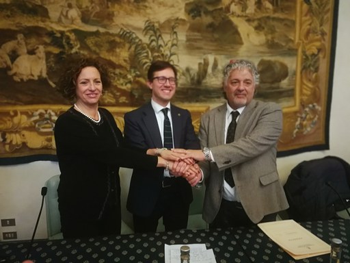 il sindaco della Città Metropolitana Dario Nardella, insieme ai sindaci di Lastra a Signa Angela Bagni e di Signa Alberto Cristianini 