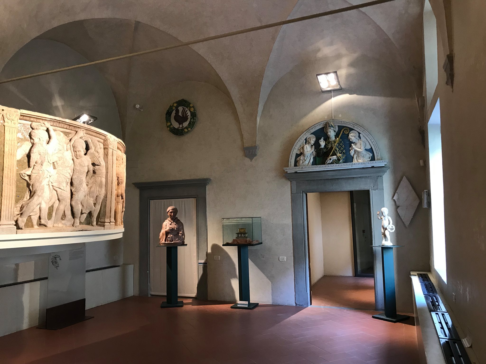 Il Museo dell’Opera del Duomo di Prato si arricchisce con due nuove opere realizzate da Andrea Della Robbia 