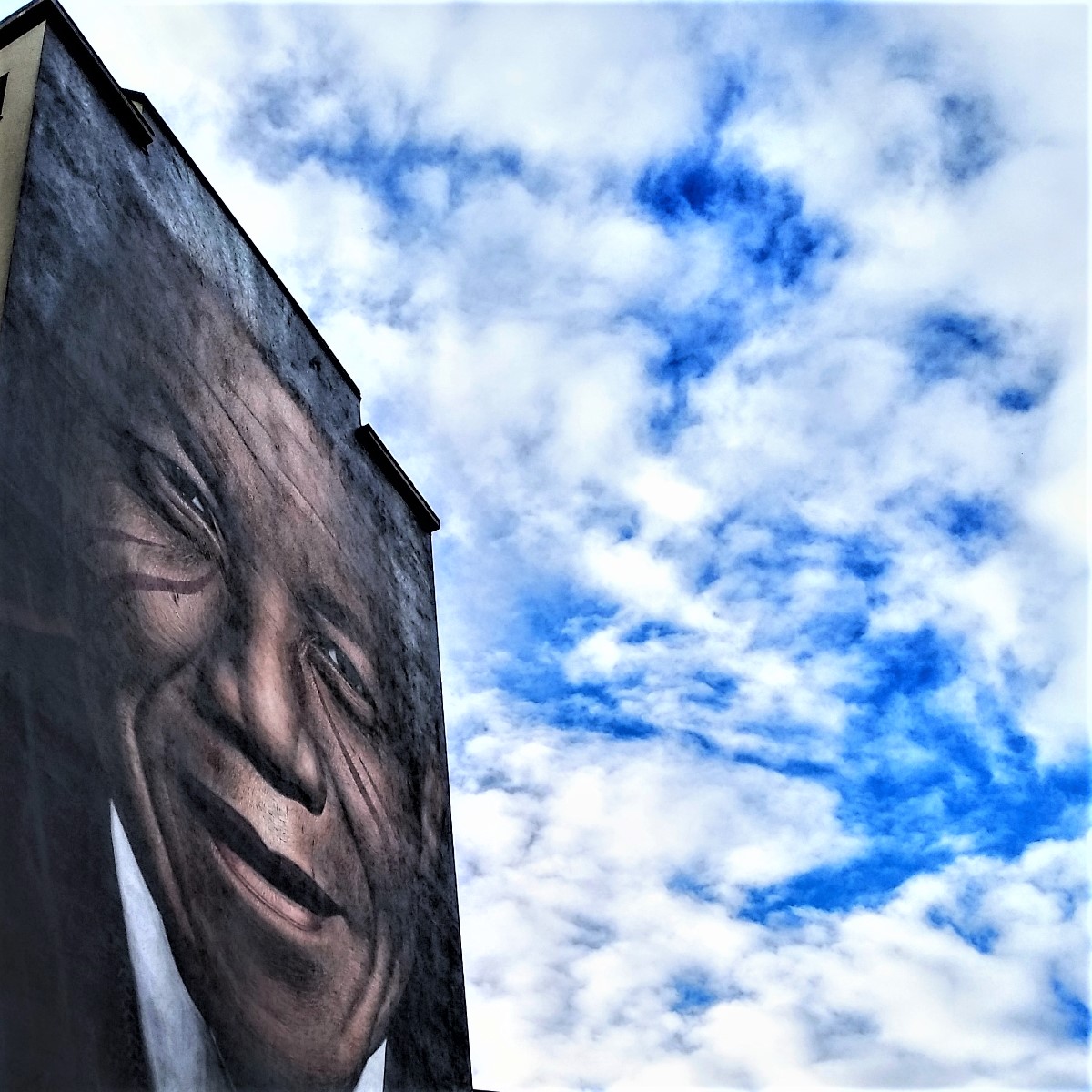 La street art ‘invade’ i quartieri (foto Antonello Serino MET)