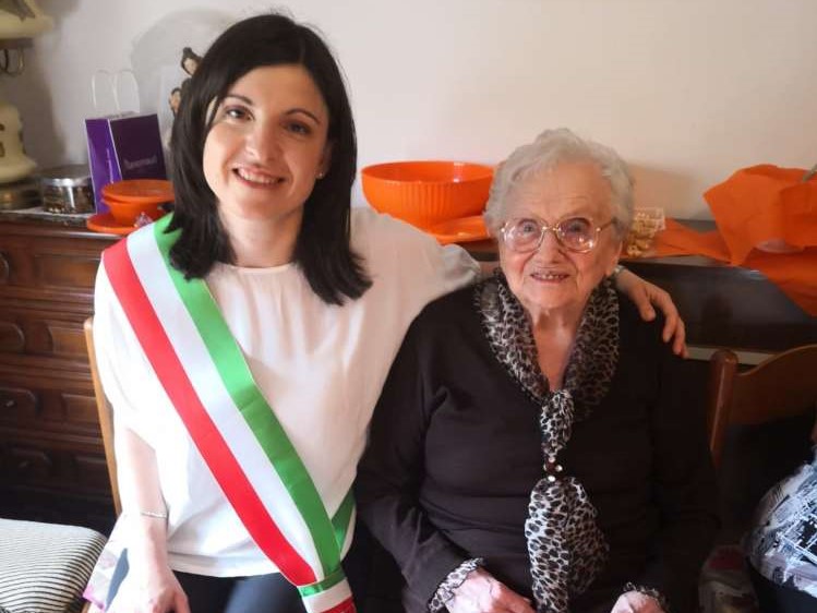I cento anni della signora ‘Fernanda’ festeggiati anche dall’assessore Valentina Torrini 