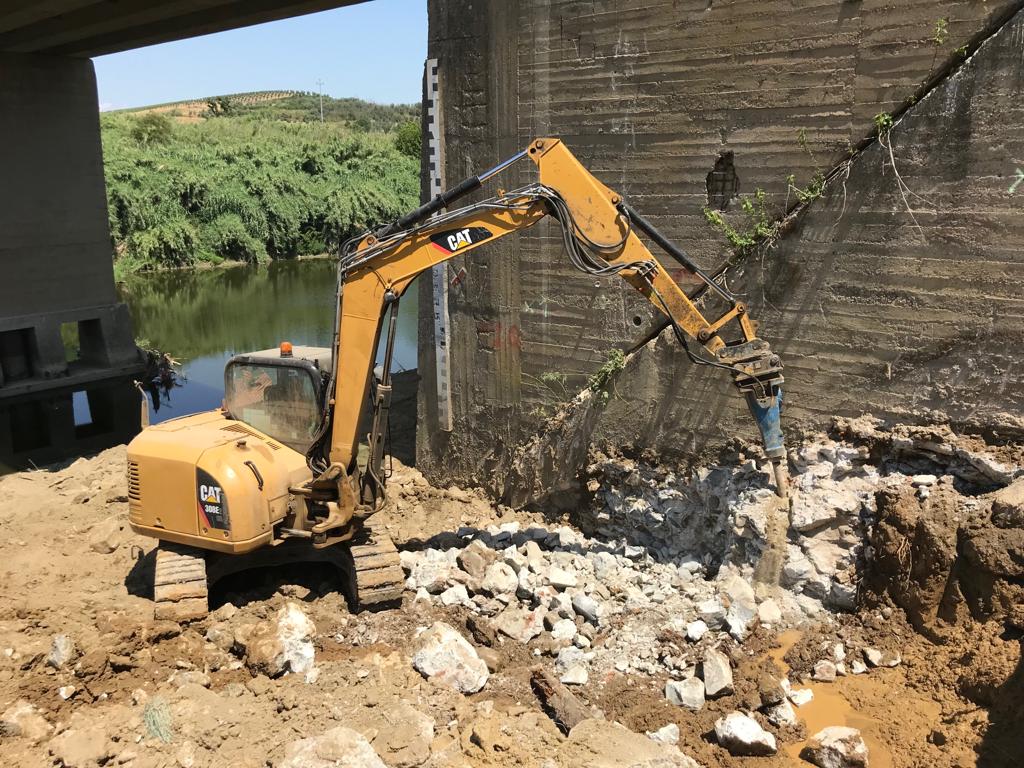 Via ai lavori sulla spalla del Ponte di Marcignana