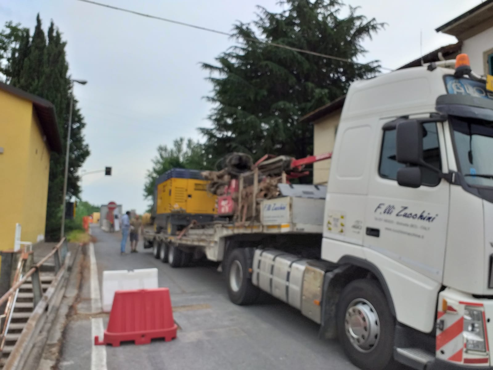 Macchina perforatrice e micropali per lavori al Ponte di Marcignana