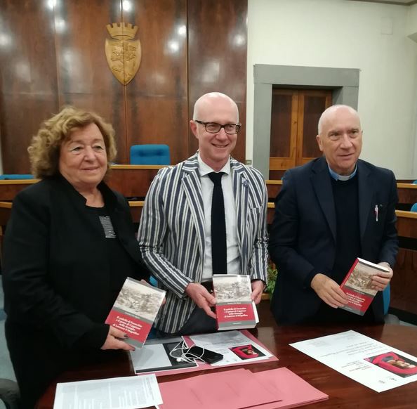 Aurora del Rosso con il sindaco Alessio Spinelli e Mons. Andrea Pio Cristiani