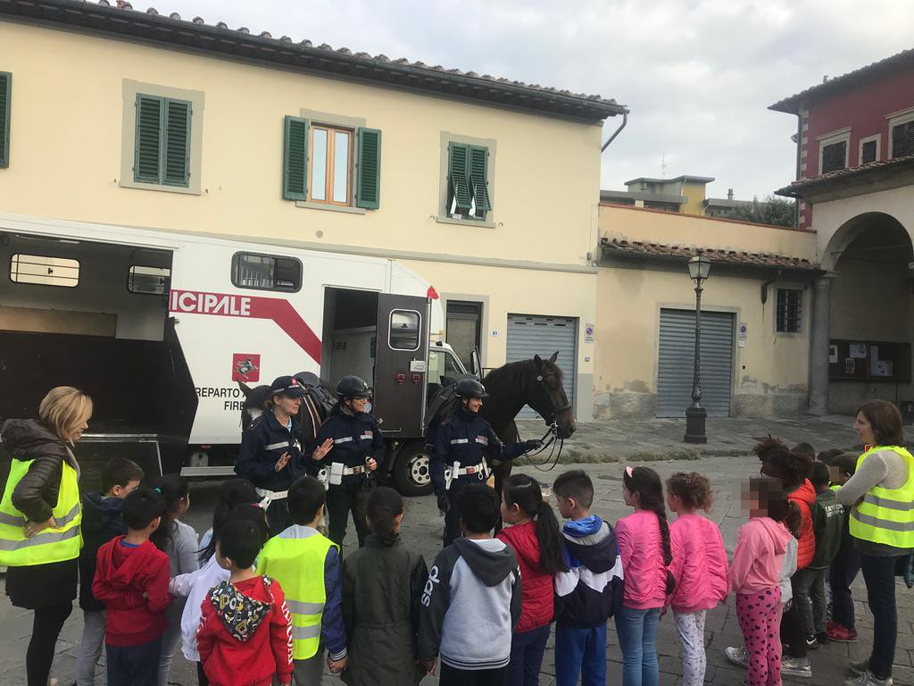 incontro della Polizia Municipale con la scuola primaria Balducci