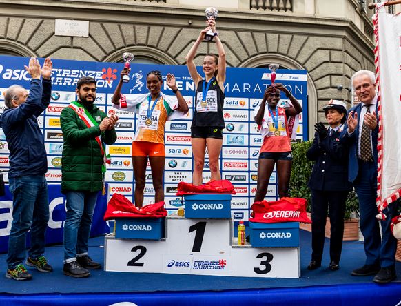 Premiazione donne Firenze Marathon 2019