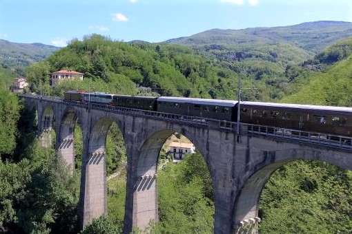 Ministro Franceschini a Pistoia per la prima tappa dell'Anno del treno turistico (foto sito comune di Pistoia)