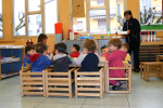 Bambini in un servizio educativo del comune (Foto da comunicato)
