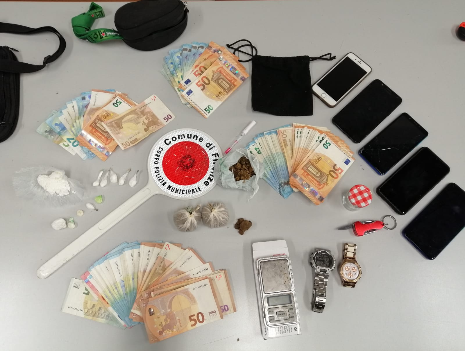 Sequestro di droga della Polizia municipale di Firenze